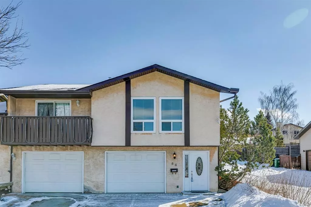 Calgary, AB T3K 1R3,86 Bearberry CRES NW