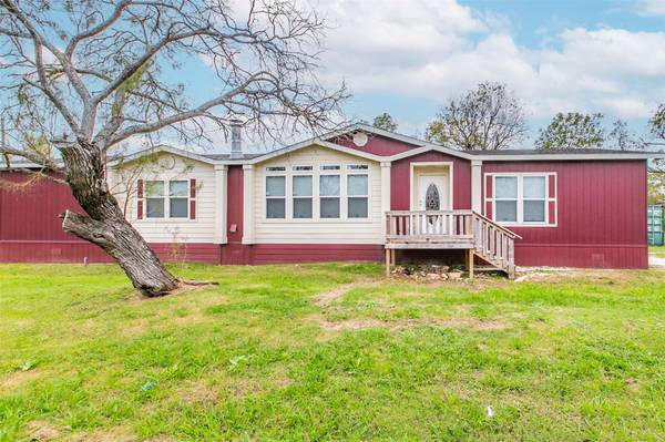 200 E Tyler Street, Kosse, TX 76653