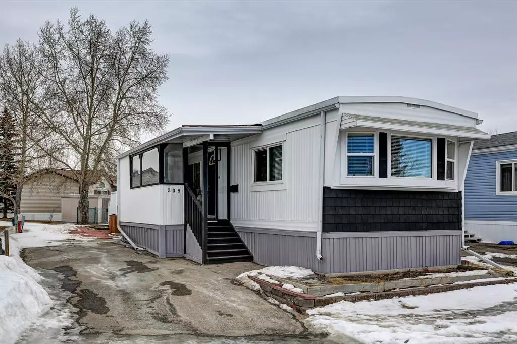 Calgary, AB T3G 4E4,99 Arbour Lake RD NW #208