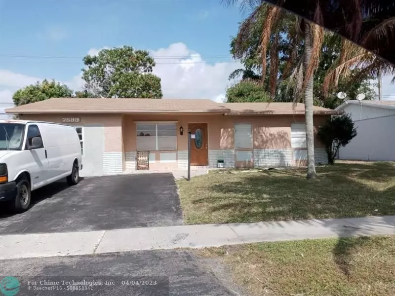 7699 SW 3rd St, North Lauderdale, FL 33068