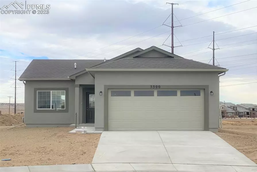 5300 Gannet LN, Pueblo, CO 81008