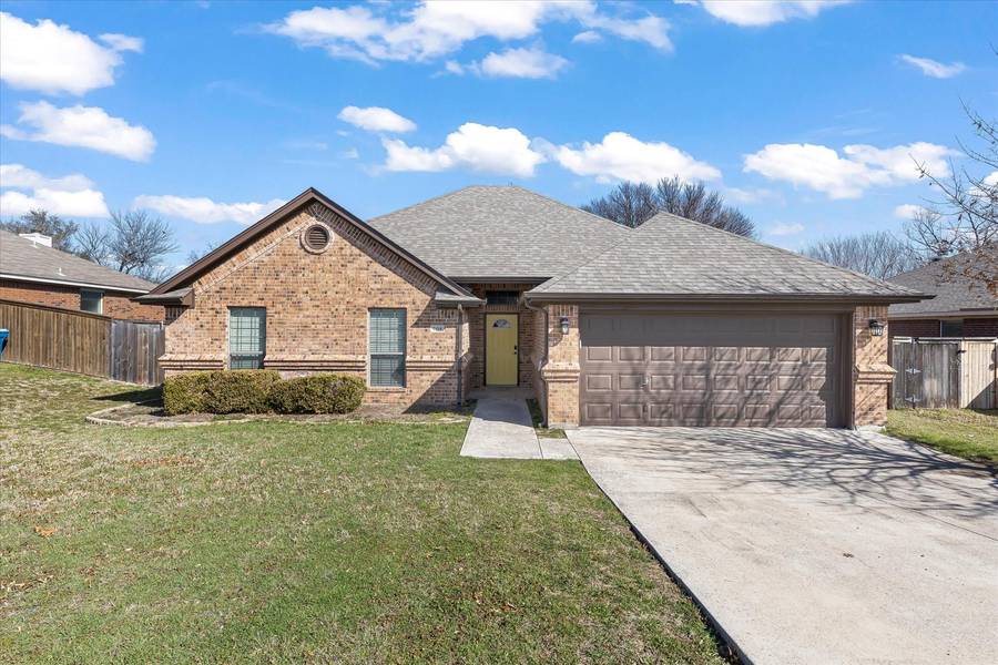 504 Westgate Drive, Aledo, TX 76008