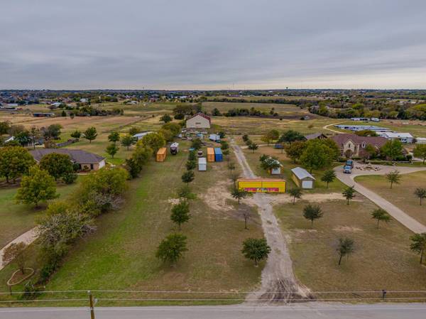 5241 Plainview Road,  Midlothian,  TX 76065