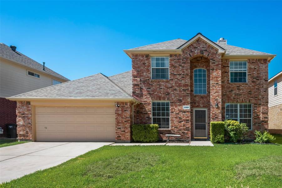 5304 Rush Creek Court, Fort Worth, TX 76244