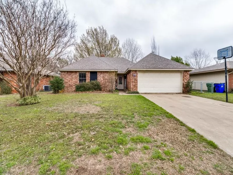 724 Park Place, Whitesboro, TX 76273