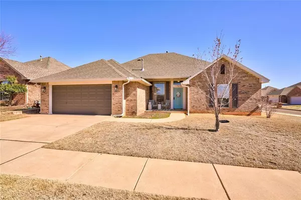 17016 Woodvine Drive, Edmond, OK 73012