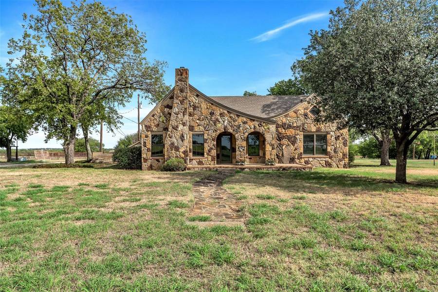 10694 Range Road, Justin, TX 76247