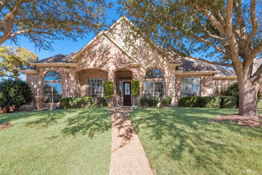 1607 Carriage Creek Drive, Desoto, TX 75115