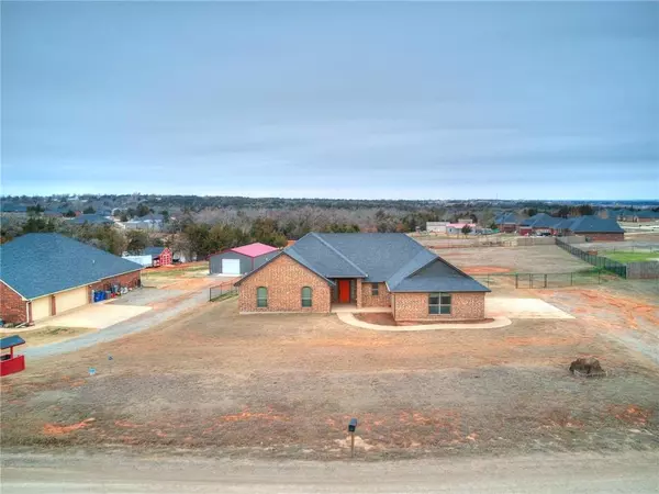 445 E Timberland Lane, Guthrie, OK 73044