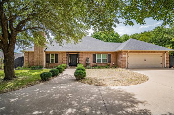 6217 Circo Drive, Granbury, TX 76049