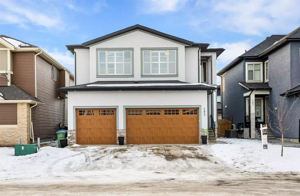 Chestermere, AB T1X 0P8,193 Kinniburgh CIR