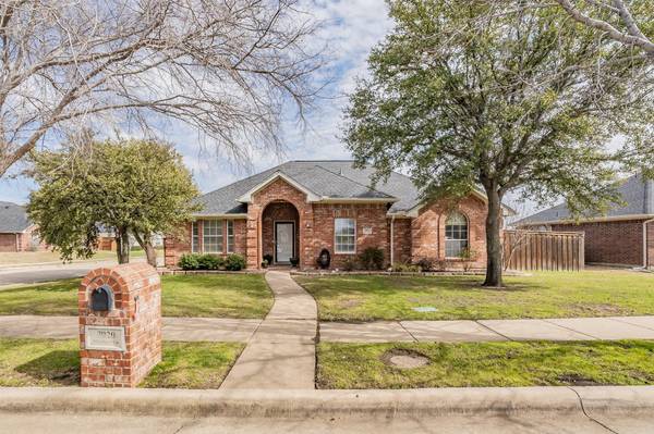 3920 Matthew Lane, Carrollton, TX 75007