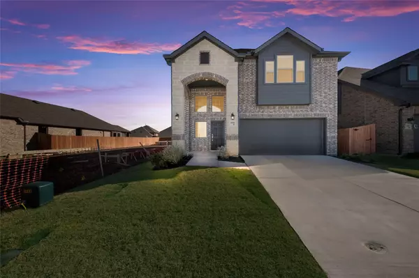 3904 Ford Drive, Heartland, TX 75126