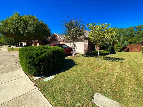 2415 Ravenwood Court, Mansfield, TX 76063