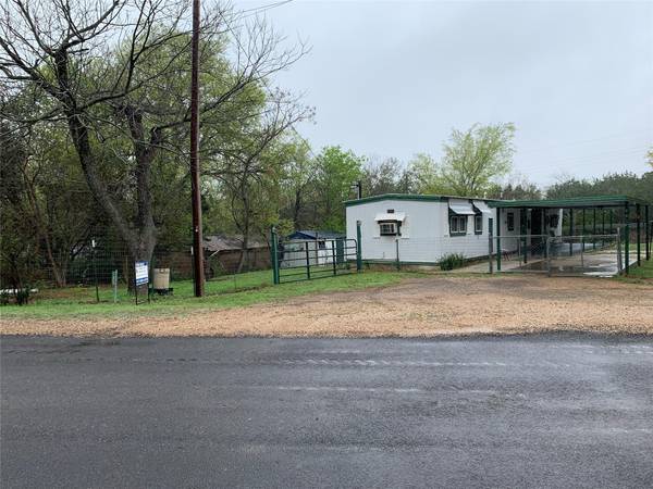 185 Waterview Drive, Whitney, TX 76692