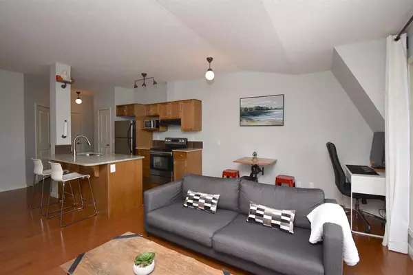 Calgary, AB T2M 2T4,2012 1 ST NW #305