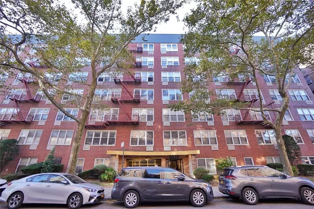 Brooklyn, NY 11230,1580 East 13th ST #2L