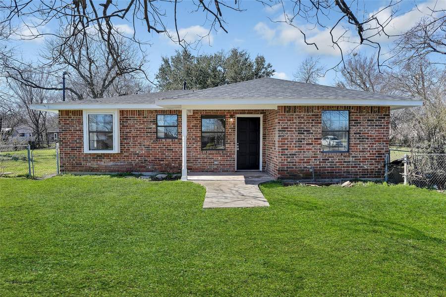 802 S Catherine Street, Terrell, TX 75160