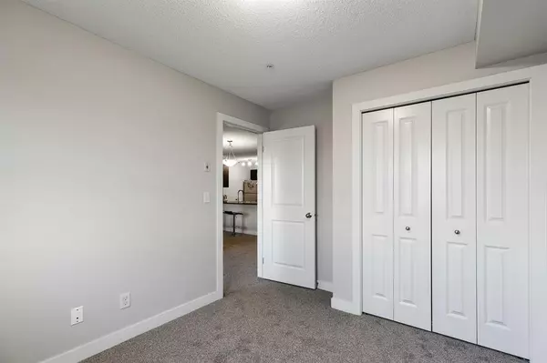 Calgary, AB T2X 2B9,81 Legacy BLVD SE #1316