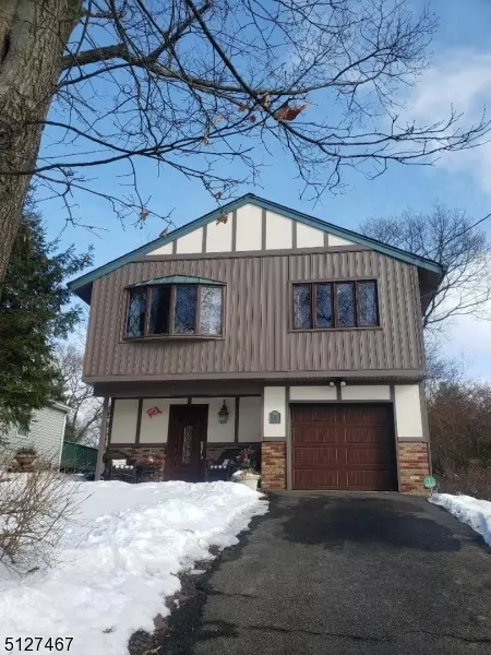 590 Dell Rd, Roxbury Twp., NJ 07850