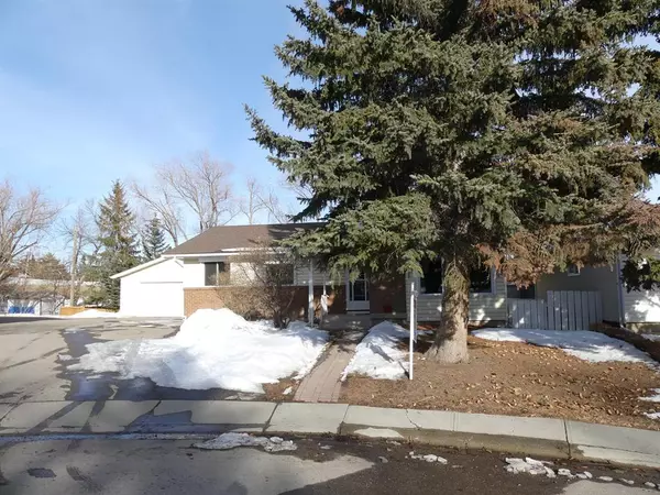 Calgary, AB T2K 4N8,944 Hunterston HL NW