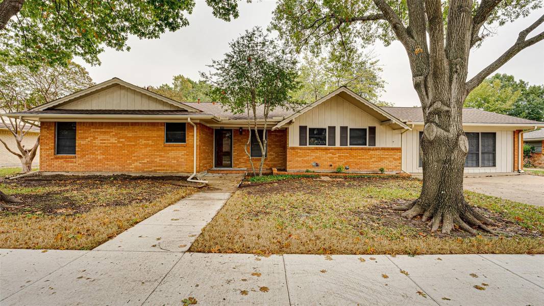 1409 Sundale Street, Ennis, TX 75119