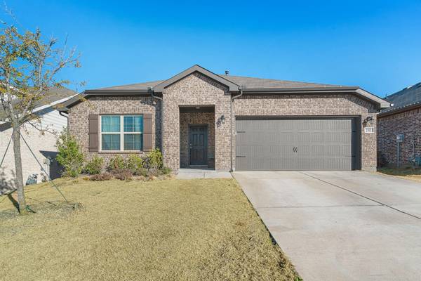 2302 Ravensway Road, Crandall, TX 75114