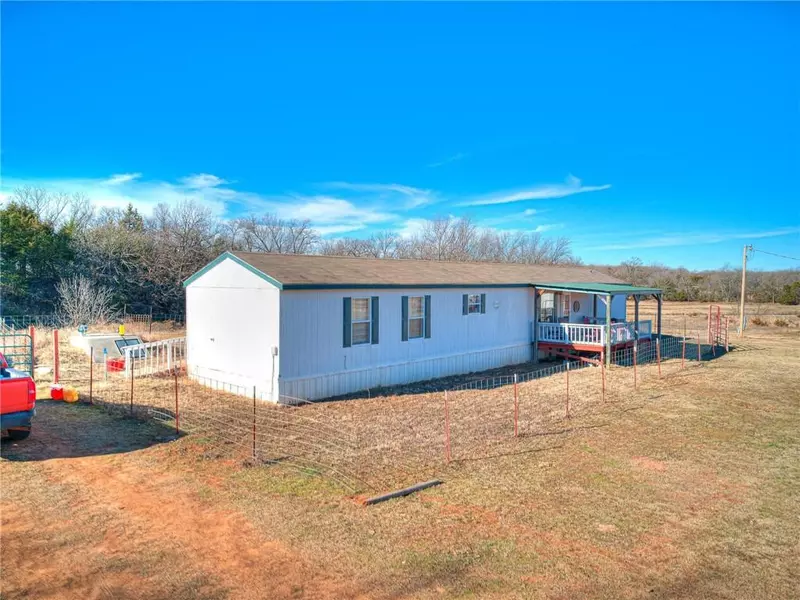 349600 E 970 Road, Sparks, OK 74869