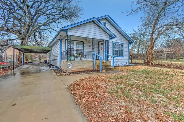 Denison, TX 75020,812 W Day Street