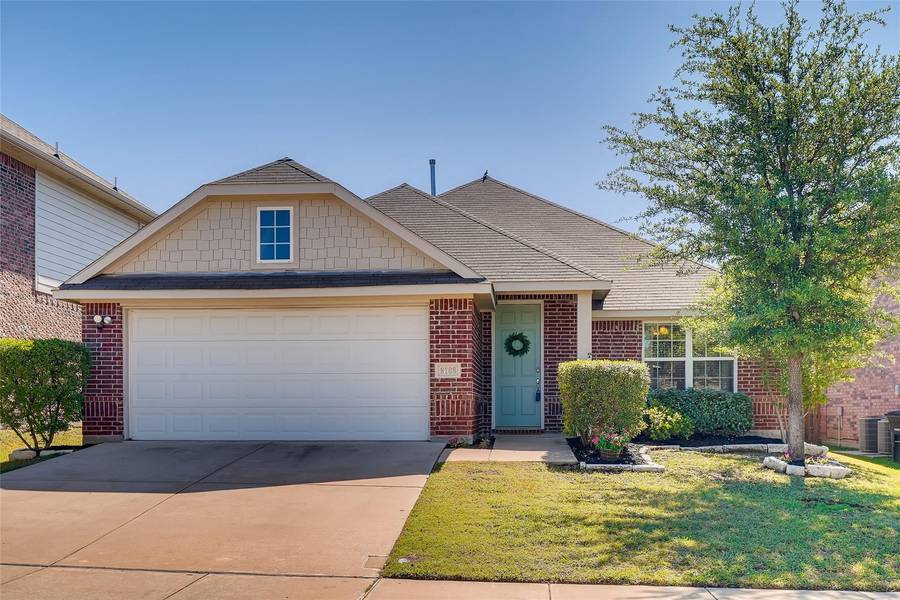 8108 Ruse Springs Lane, Fort Worth, TX 76131