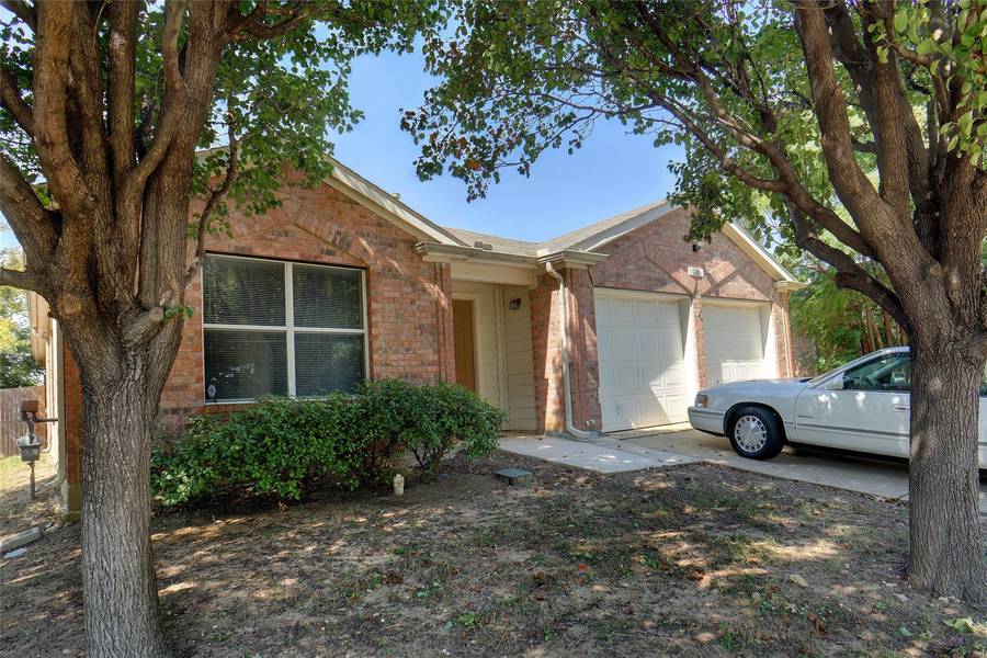 1708 White Feather Lane, Fort Worth, TX 76131