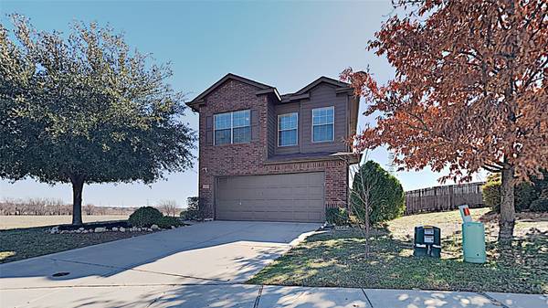 1360 Saddle Blanket Court, Fort Worth, TX 76131