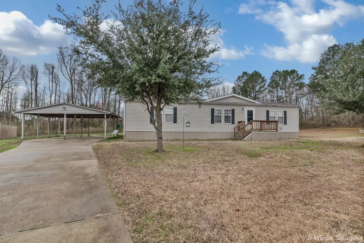 Keithville, LA 71047,10012 chestnut bay oaks Road