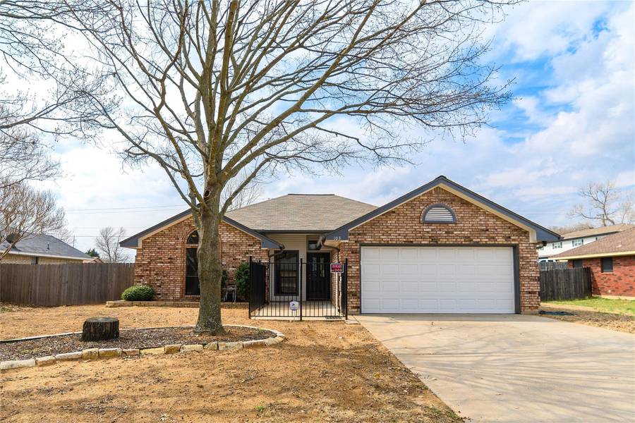 103 Catie Lane, Joshua, TX 76058