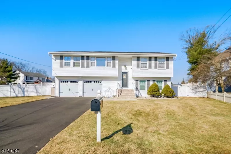 16 Universal Ave, South Plainfield Boro, NJ 07080