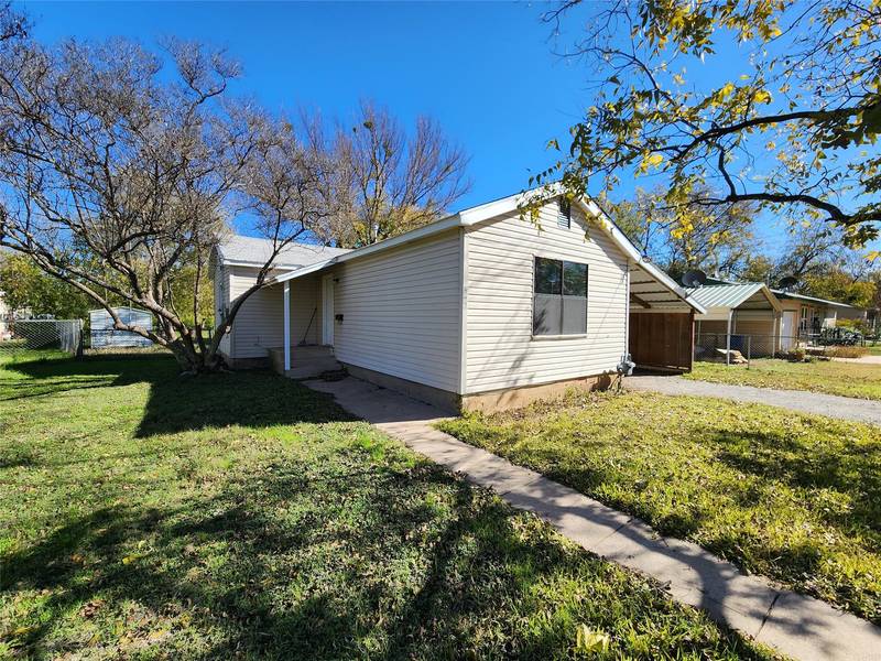 2806 1st Street, Brownwood, TX 76801