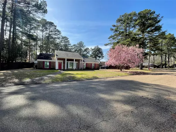 Springhill, LA 71075,1304 North Acres Circle