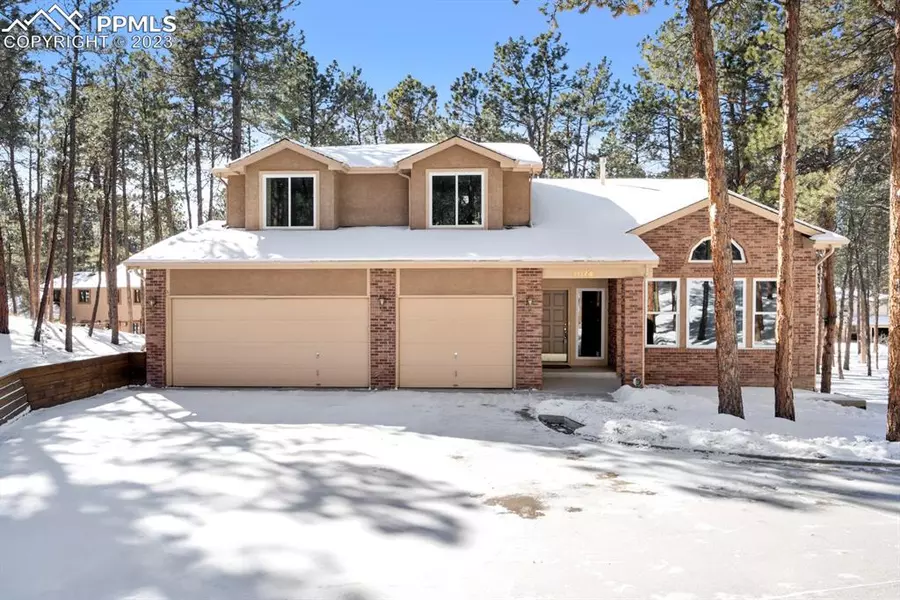 1074 Golden Pine LN, Monument, CO 80132