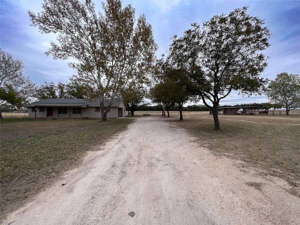 551 County Road 416, Comanche, TX 76442