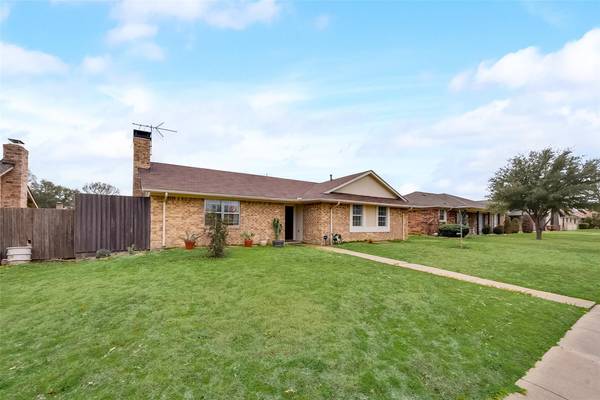 3020 Kensington Drive, Mesquite, TX 75150