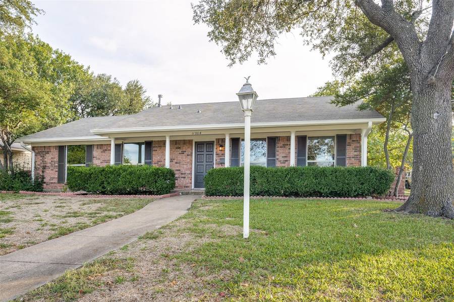 11206 Quail Run Street, Dallas, TX 75238