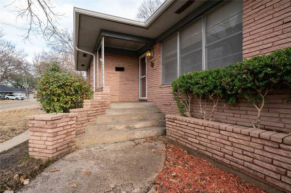 514 W Ridgewood Drive, Garland, TX 75041