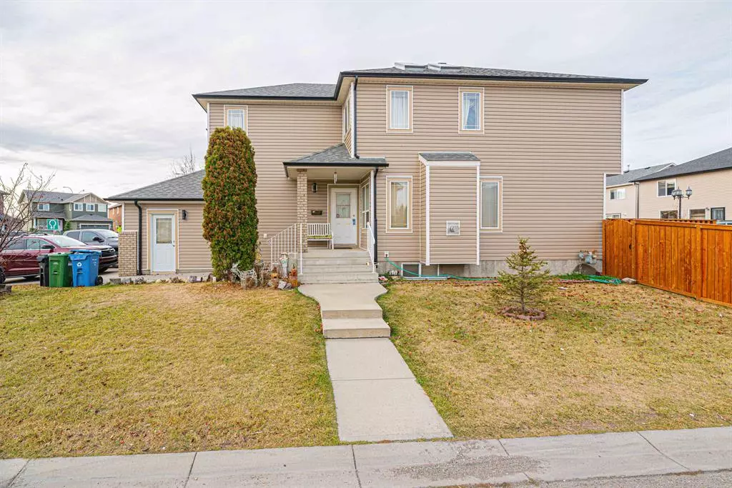 Calgary, AB T3J 4A4,104 Saddlecreek CT NE