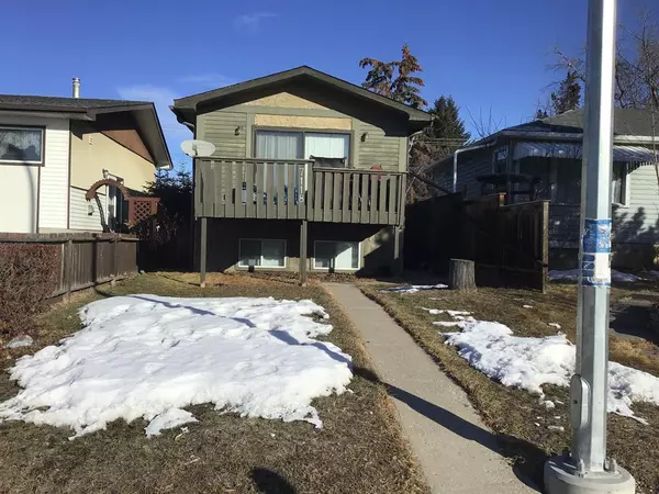 Calgary, AB T2B 1T8,7118 36 AVE NW