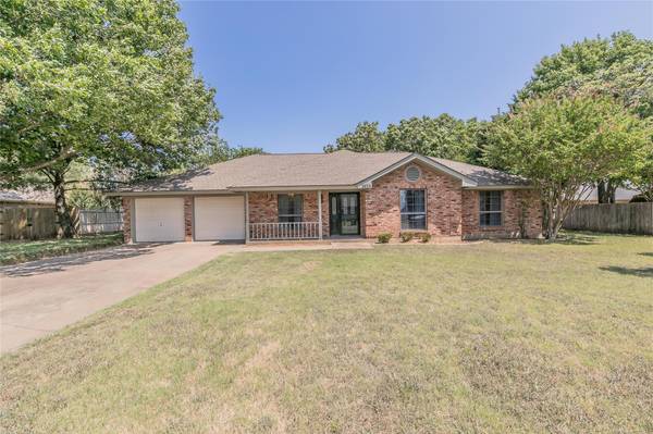 1634 Robin Place, Cleburne, TX 76033