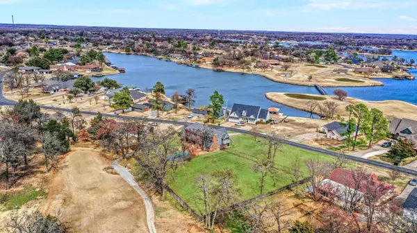 Lake Kiowa, TX 76240,420 Kiowa Drive W