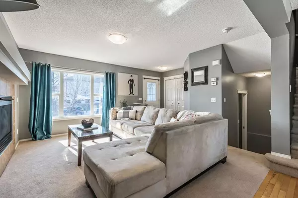 Calgary, AB T2Z 0G5,254 Copperstone CIR SE