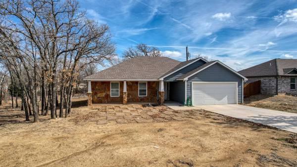 170 Lori Drive, Mineral Wells, TX 76067