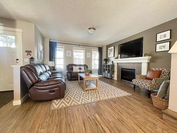 Calgary, AB T2Y 4W8,93 Evermeadow MNR SW