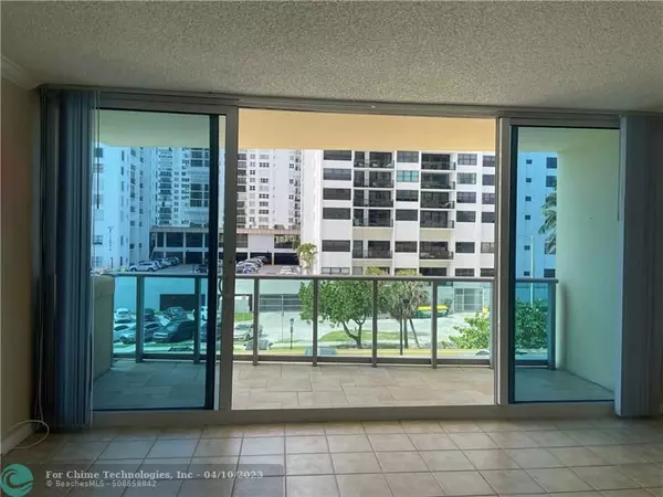 Hollywood, FL 33019,2501 S Ocean Dr  #304